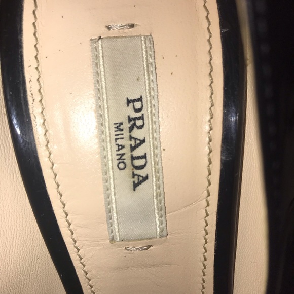 Authentic Prada peep toe heels - Picture 5 of 6